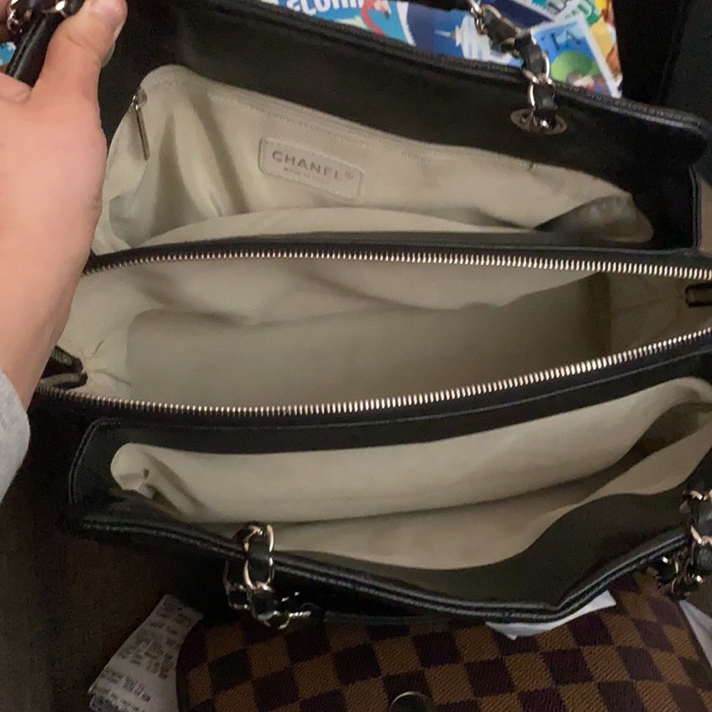 Chanel Grand Shopping Tote - Picture 11 of 17